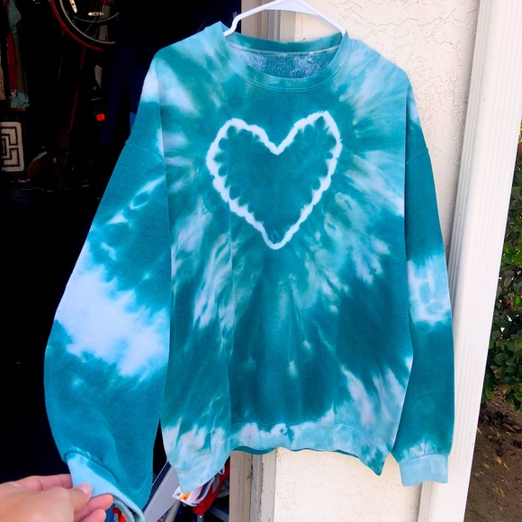 UO Tie Dye Heart Sweater - Picture 1 of 2